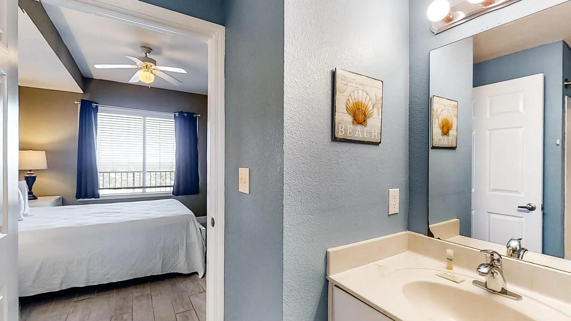 Breathtaking Gulf-Front Condo Near Pier Park Panama Stadt Aparthotel