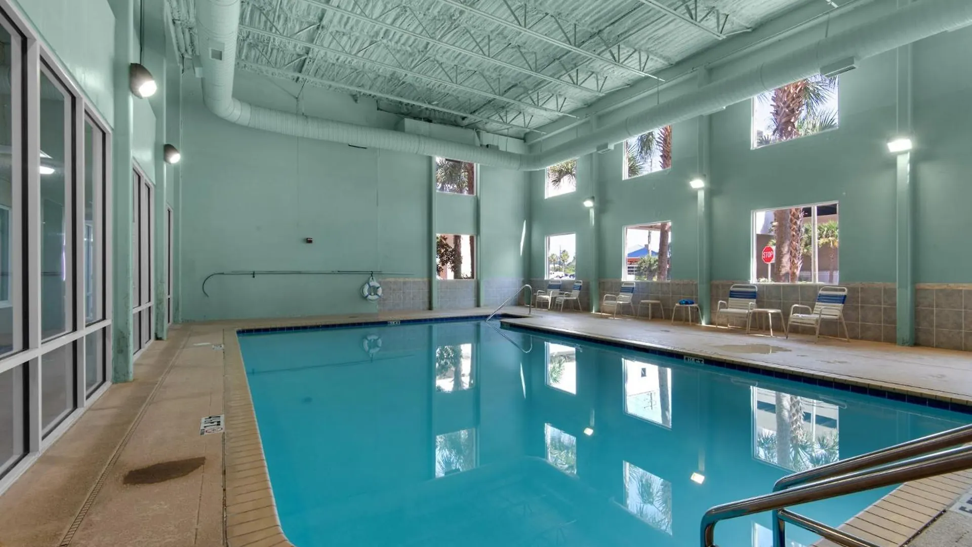 Breathtaking Gulf-Front Condo Near Pier Park Panama Stadt Aparthotel