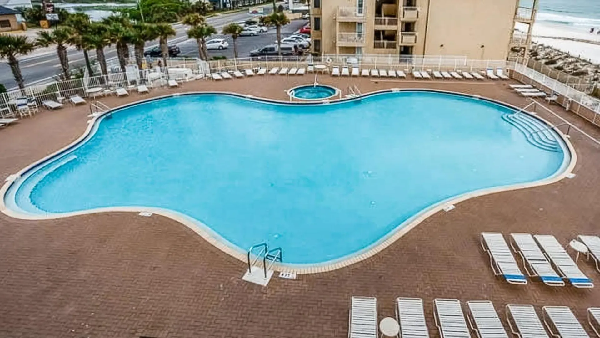 Breathtaking Gulf-Front Condo Near Pier Park Panama Stadt Aparthotel